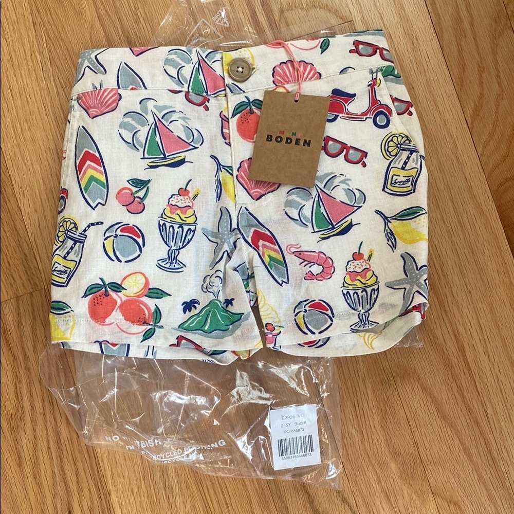 Boden Multicolor Graphic Print Shorts